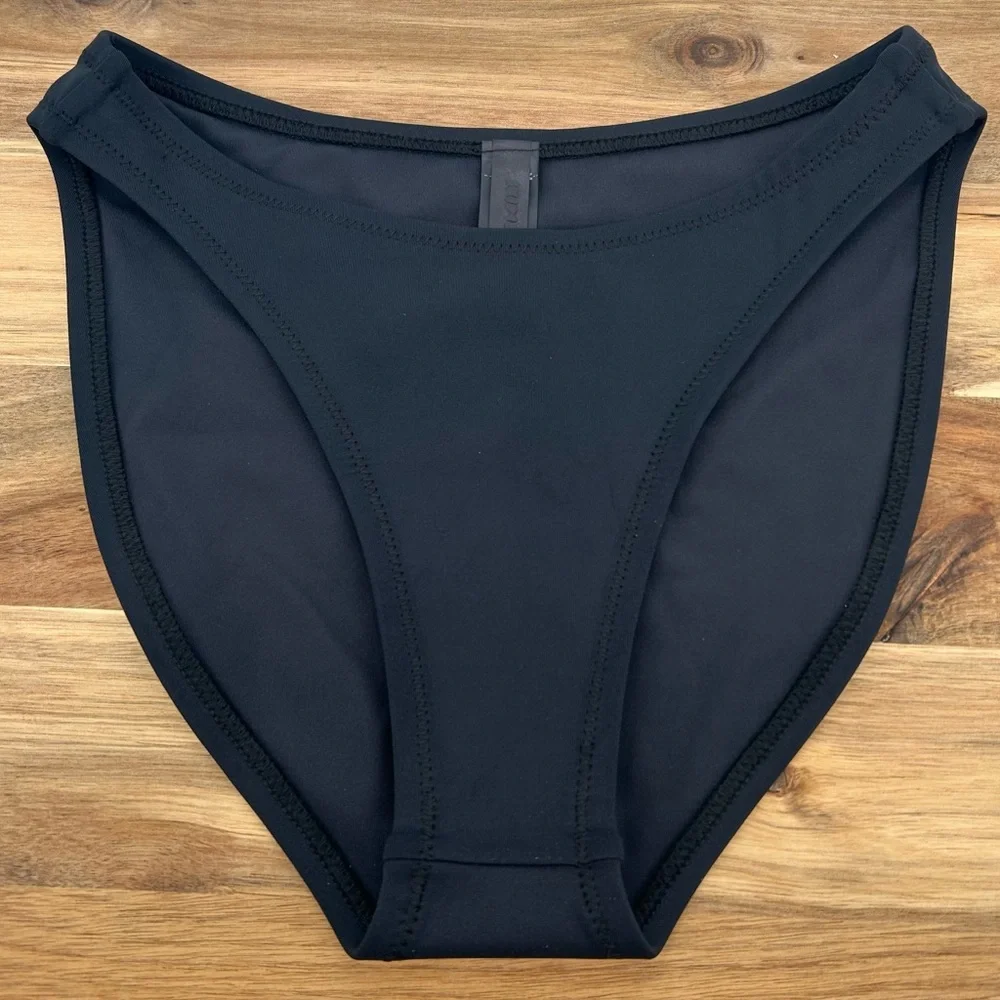 NWT SKIMS Shaping Swim Dipped Bikini Bottoms in Onyx Size XS